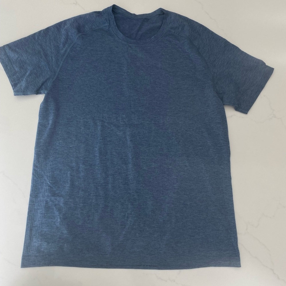 Mens Lululemon t shirt